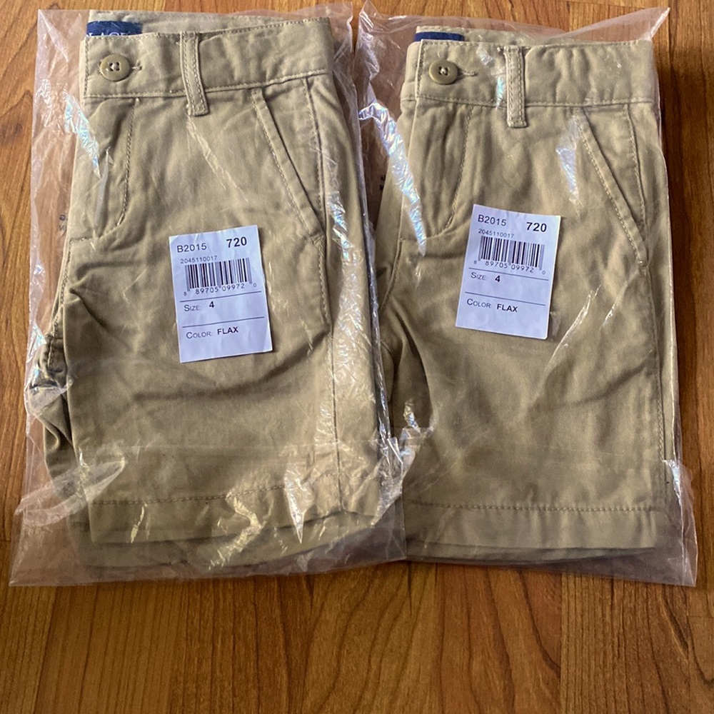 The children’s place,  uniform shorts size 4. Color flax.